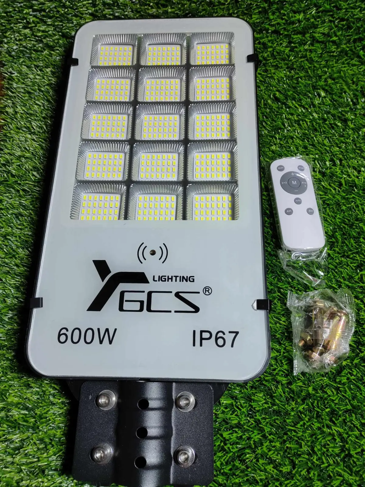 Lampadaire solaire LED IP67 avec télécommande